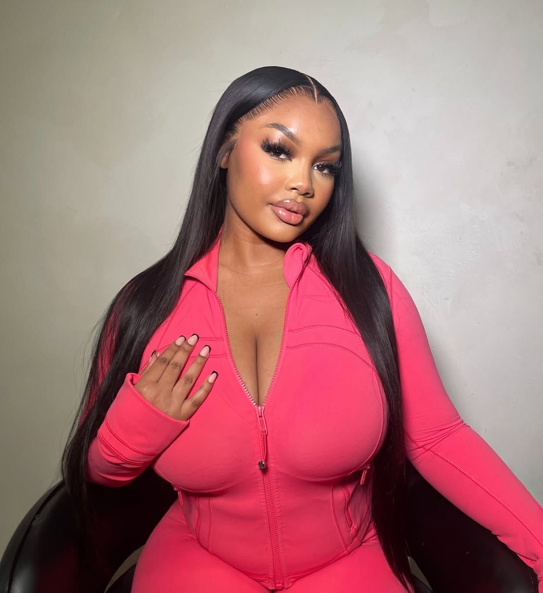 HD Santorini Straight Frontal Wig 30” (Same Day)